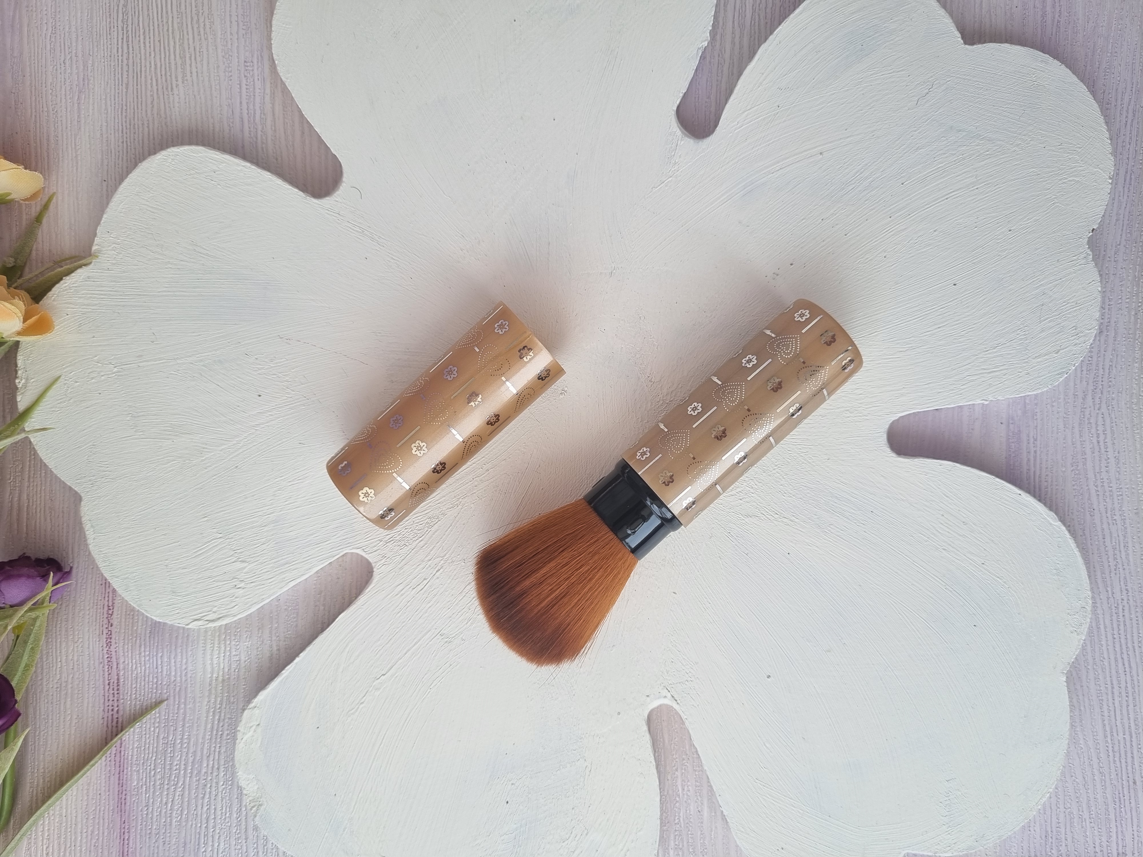 براش رژگونه محفظه دار کشویی